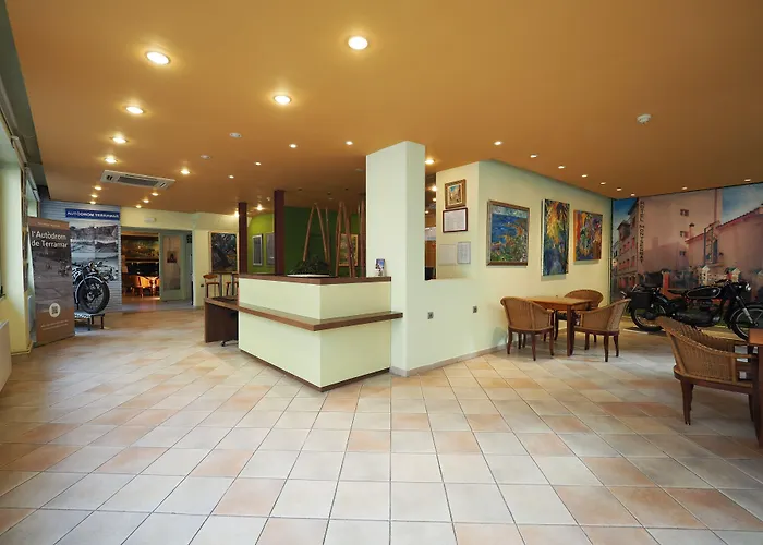 Hotel barato: Hotel Montserrat